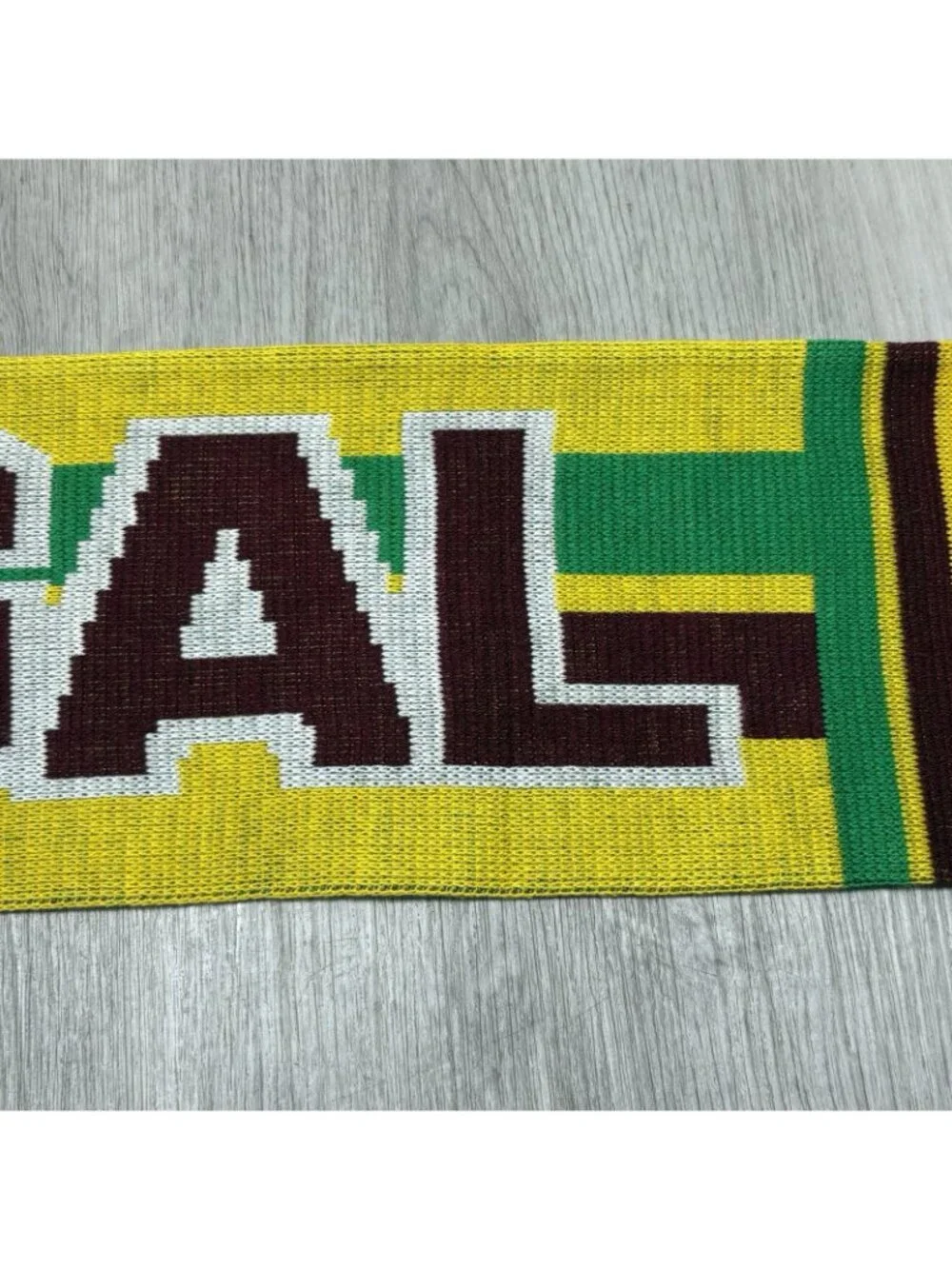 PORTUGAL TEAM UEFA EURO 2004 VINTAGE FOOTBALL SOCCER SCARF YELLOW ADULT